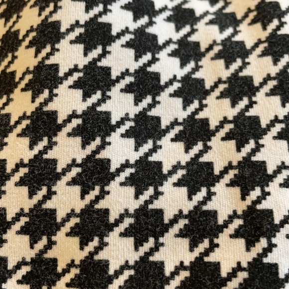 Old Navy houndstooth - Picture 4 of 4